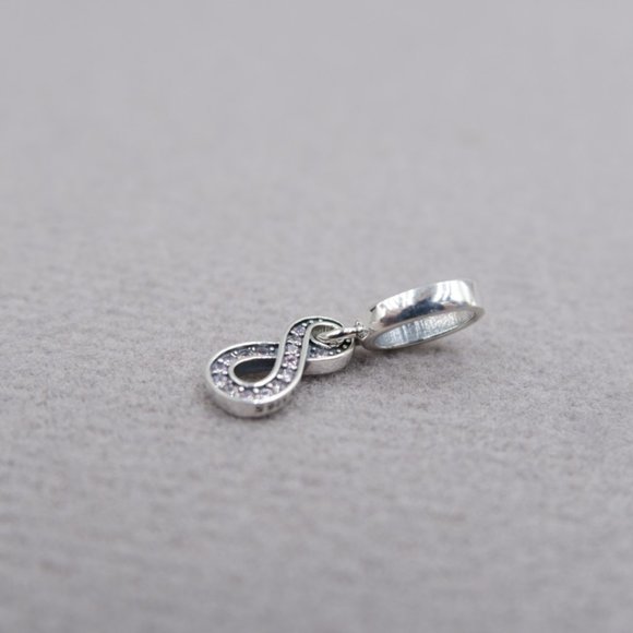 Pandora Luminous Infinity Shaking Charm - Picture 2 of 3